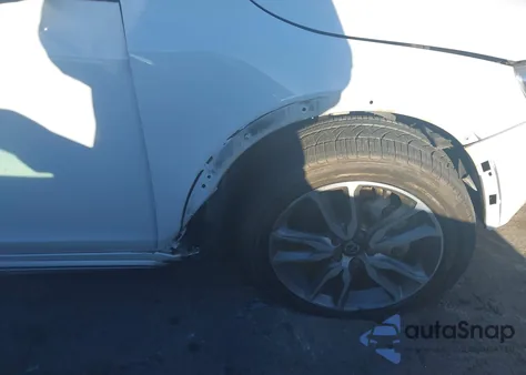 2018 Volvo V60 Cross Country T5 z USA, uszkodzony, nr VIN YV440MWK4J2059055